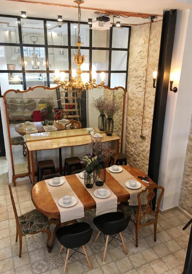 Hostel Numero Trece - Free Towels, Coffee & Tea, Remote Check-In (Adults Only) لقنت المظهر الخارجي الصورة