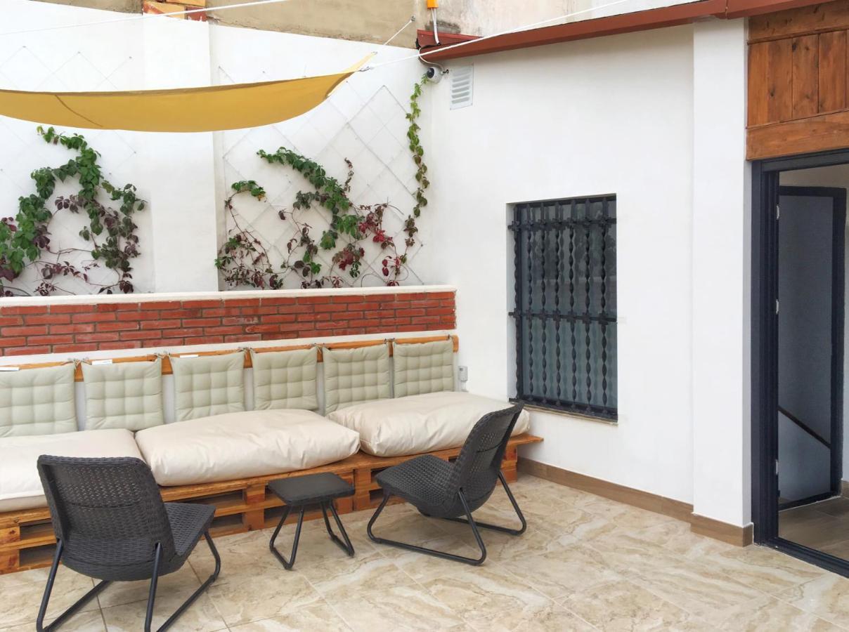 Hostel Numero Trece - Free Towels, Coffee & Tea, Remote Check-In (Adults Only) لقنت المظهر الخارجي الصورة