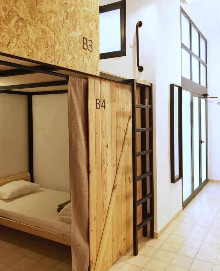 Hostel Numero Trece - Free Towels, Coffee & Tea, Remote Check-In (Adults Only) لقنت المظهر الخارجي الصورة