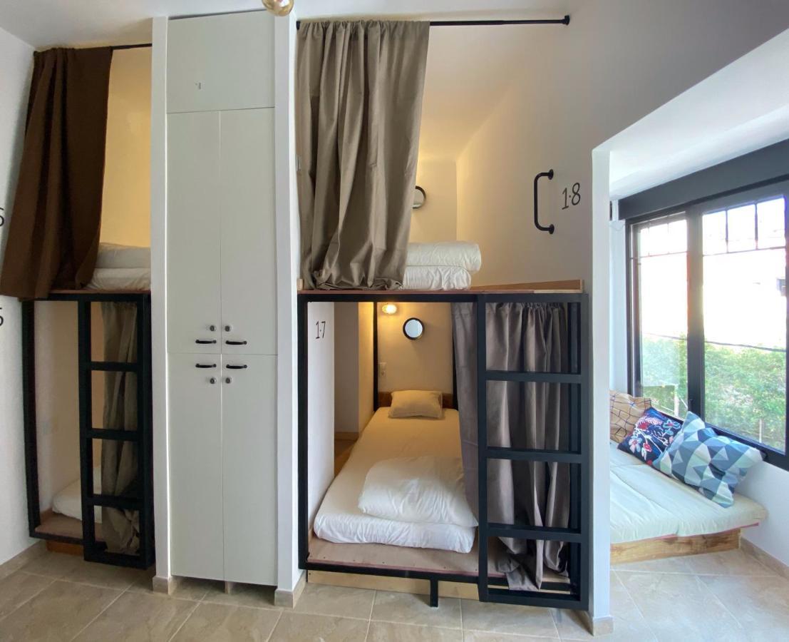 Hostel Numero Trece - Free Towels, Coffee & Tea, Remote Check-In (Adults Only) لقنت المظهر الخارجي الصورة