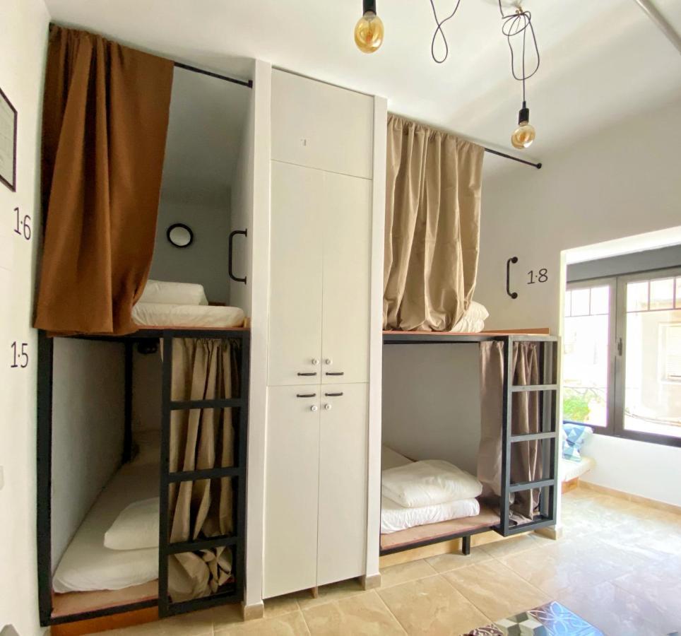 Hostel Numero Trece - Free Towels, Coffee & Tea, Remote Check-In (Adults Only) لقنت المظهر الخارجي الصورة