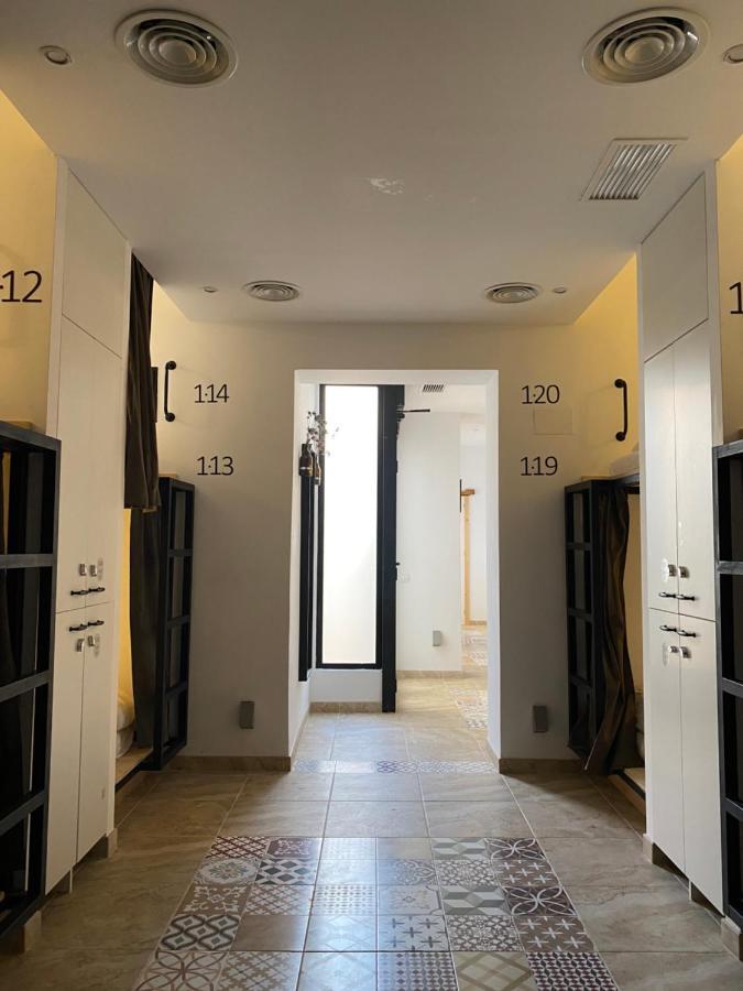 Hostel Numero Trece - Free Towels, Coffee & Tea, Remote Check-In (Adults Only) لقنت المظهر الخارجي الصورة
