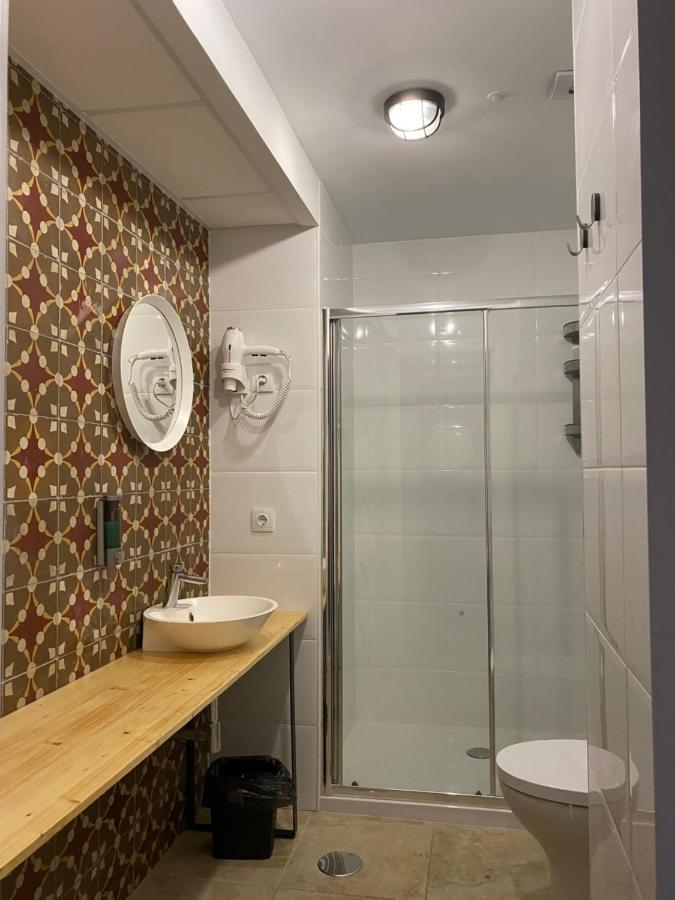 Hostel Numero Trece - Free Towels, Coffee & Tea, Remote Check-In (Adults Only) لقنت المظهر الخارجي الصورة